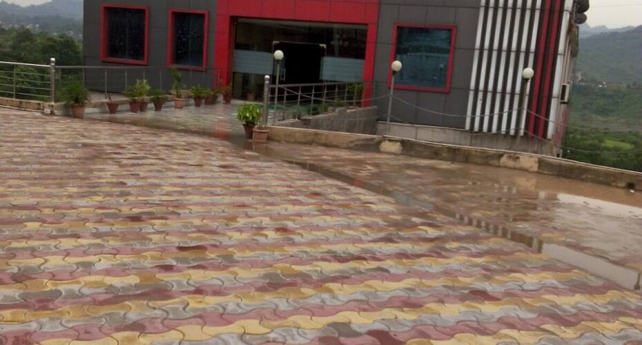 Kala Amb Resort, Rajgarh - Sirmaur 3